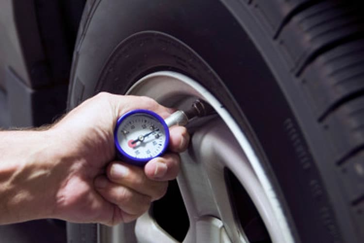 Dicas para calibrar corretamente os pneus de seu veículo